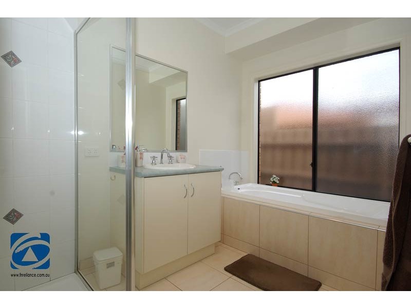 Cranbourne North VIC 3977