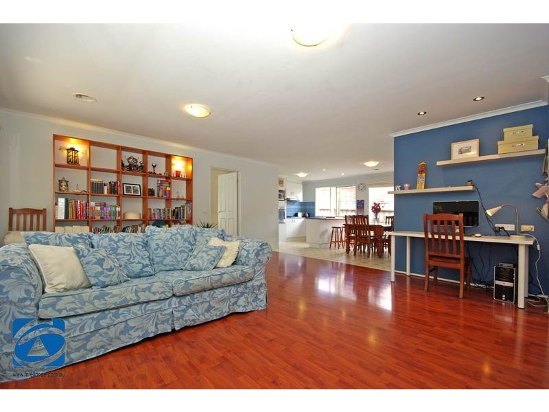 21 Tranter Square, Lynbrook VIC 3975