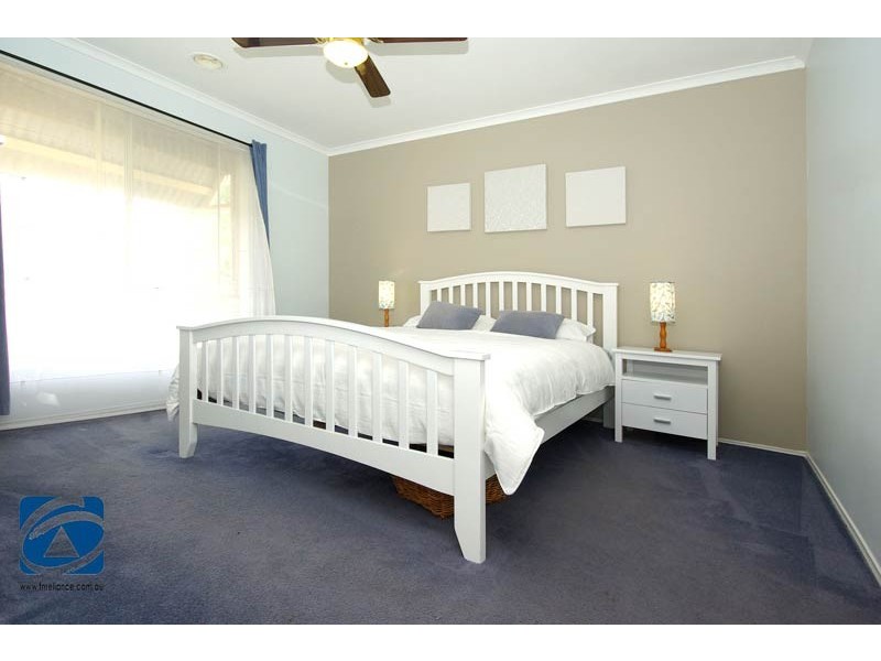 21 Tranter Square, Lynbrook VIC 3975
