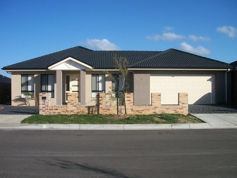 13 Devaney Avenue, Lynbrook VIC 3975