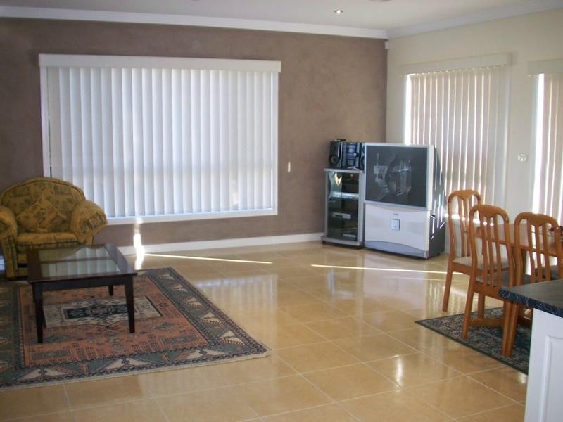 13 Devaney Avenue, Lynbrook VIC 3975