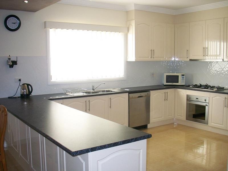 13 Devaney Avenue, Lynbrook VIC 3975