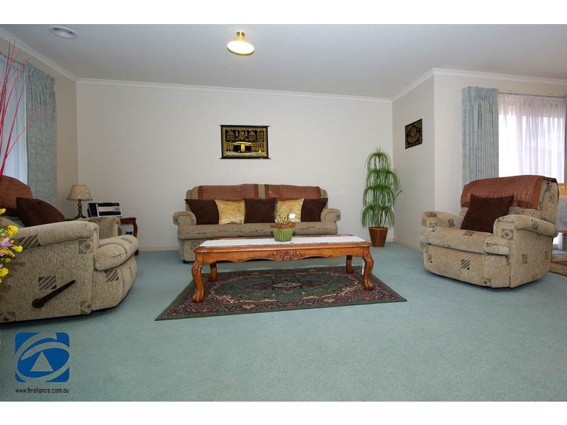 Lynbrook VIC 3975