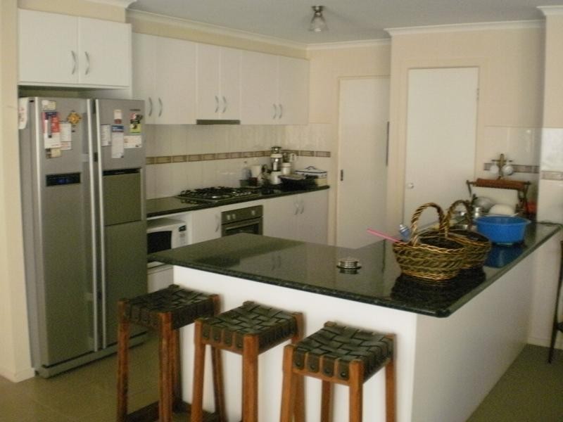 8 Ogle Way, Cranbourne North VIC 3977