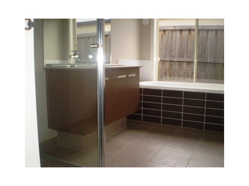 6 Cottrell Place, Lynbrook VIC 3975