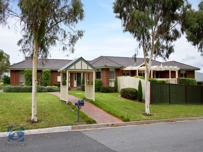 Lynbrook VIC 3975