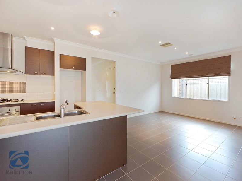 11 Alysha Avenue, Lyndhurst VIC 3975