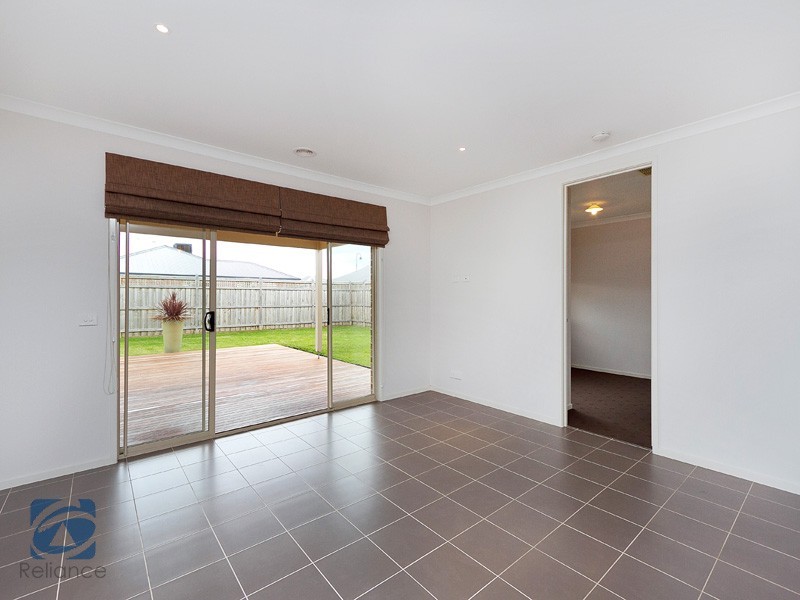 11 Alysha Avenue, Lyndhurst VIC 3975