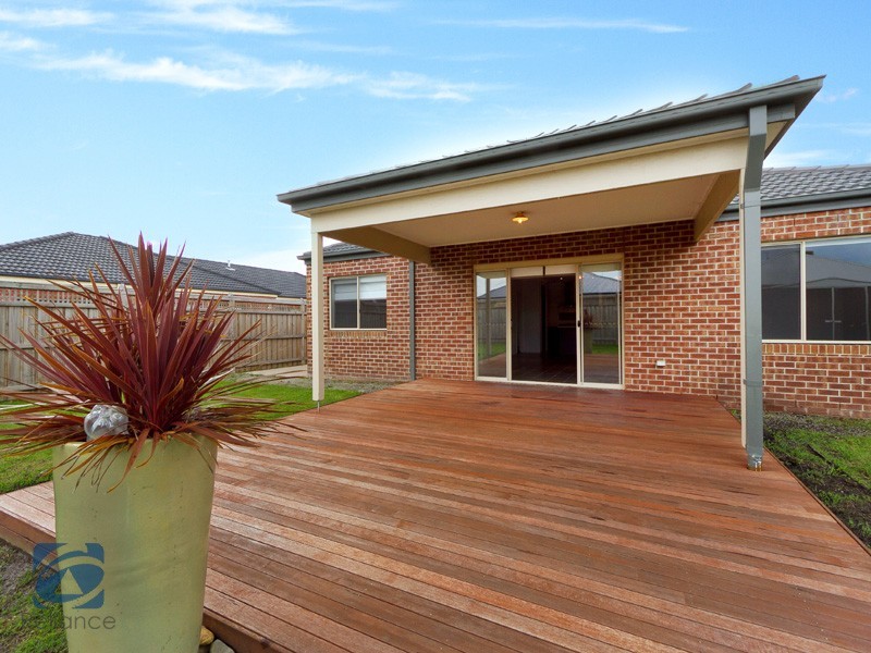 11 Alysha Avenue, Lyndhurst VIC 3975