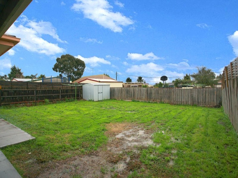 9 Celebration Court, Cranbourne West VIC 3977