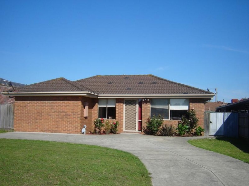 13 Heather Court, Hampton Park VIC 3976