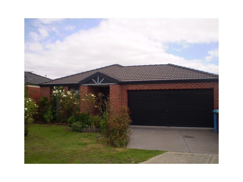 7 Glenora Way, Hampton Park VIC 3976