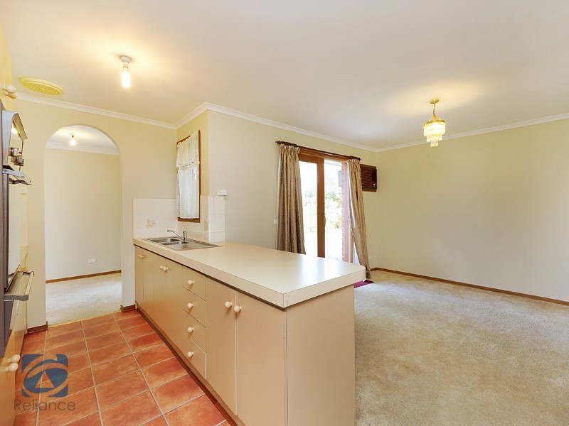 50 Springfield Crescent, Hampton Park VIC 3976