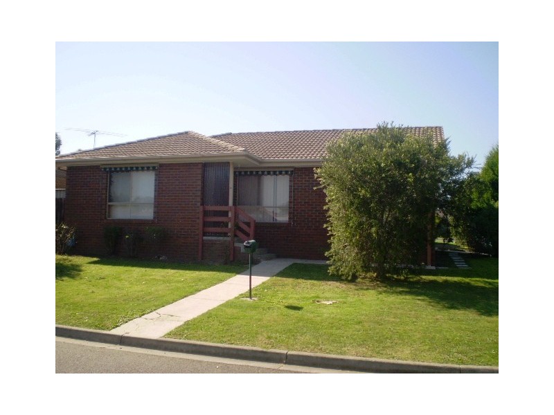 18 Quarrion drive, Carrum Downs VIC 3201