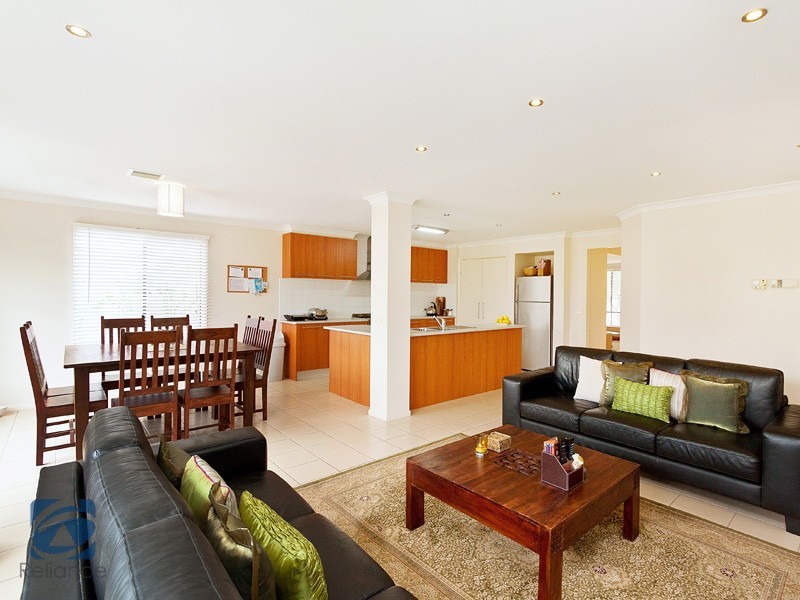 Lynbrook VIC 3975