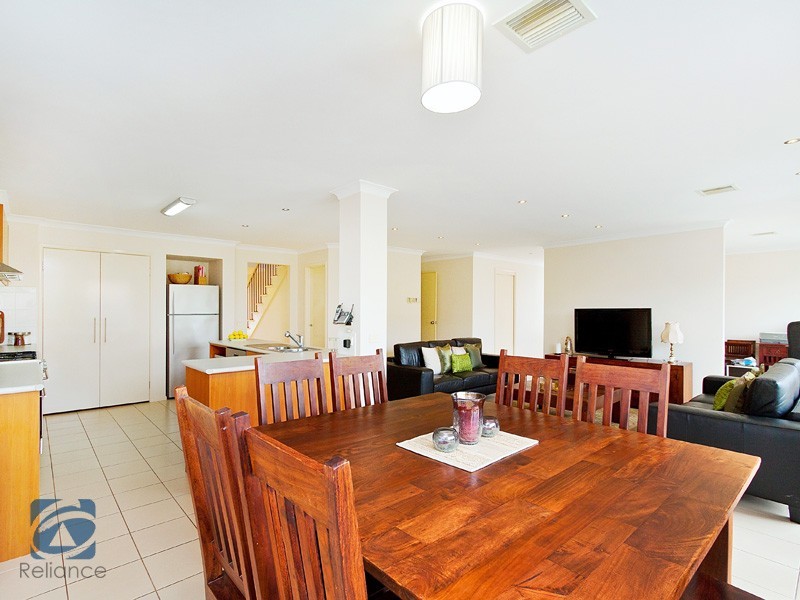 Lynbrook VIC 3975