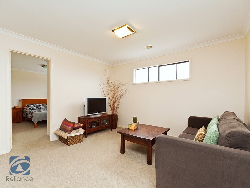 Lynbrook VIC 3975