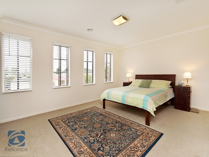 Lynbrook VIC 3975