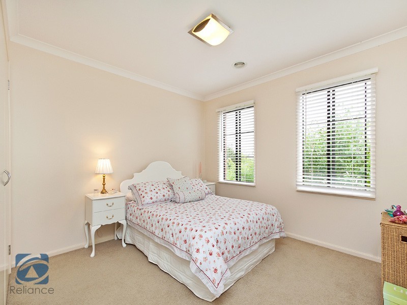 Lynbrook VIC 3975