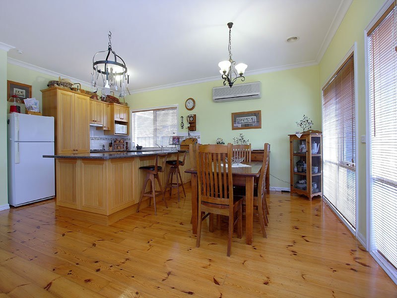 25 May Gibbs Crescent, Lynbrook VIC 3975