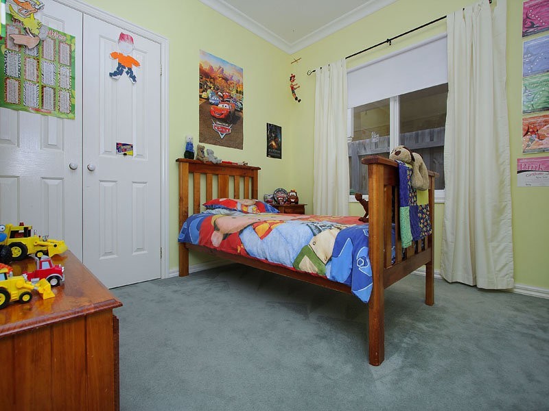 25 May Gibbs Crescent, Lynbrook VIC 3975