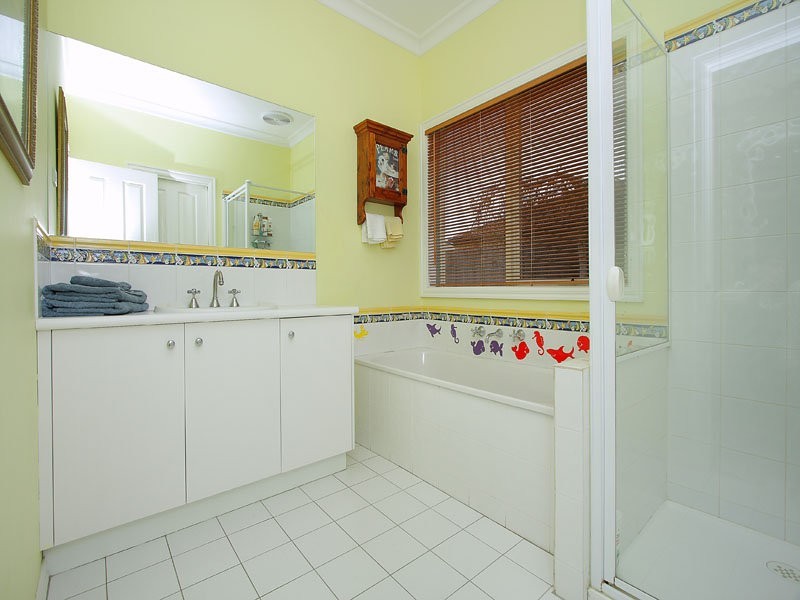 25 May Gibbs Crescent, Lynbrook VIC 3975