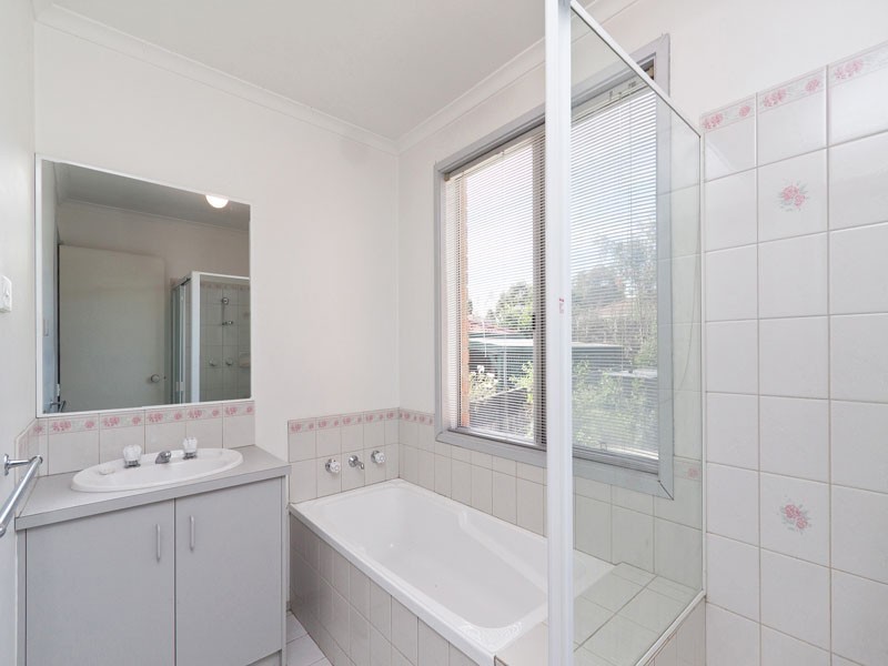 12 Valley View Rise, Hampton Park VIC 3976