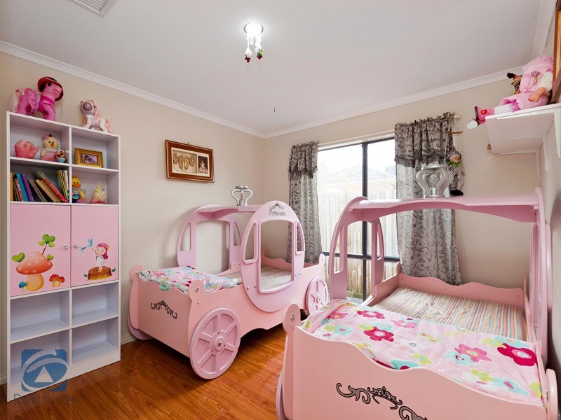 9 Meribel Way, Lynbrook VIC 3975