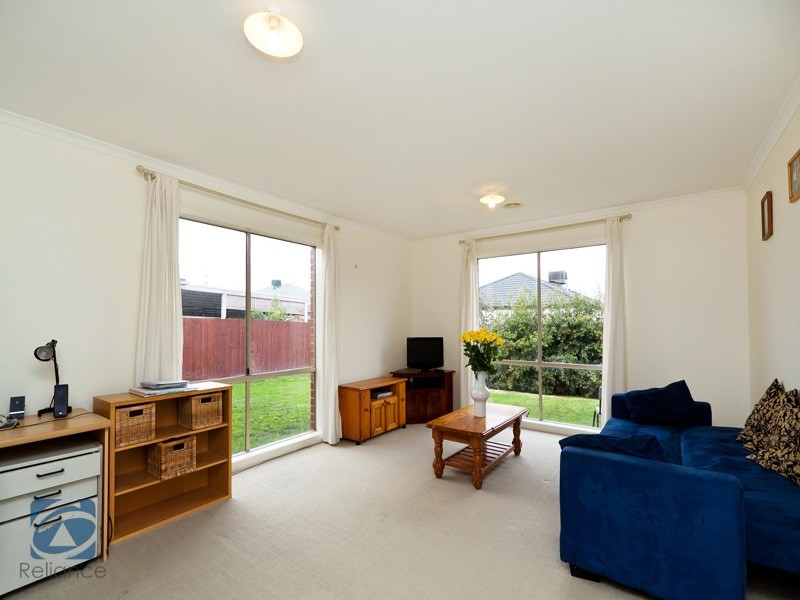 21 Hanrahan Wynd, Lynbrook VIC 3975