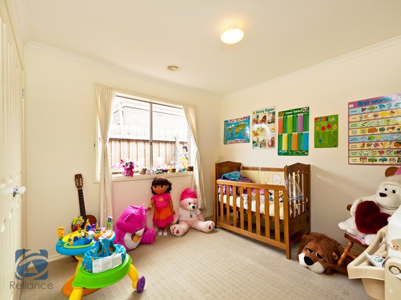 21 Hanrahan Wynd, Lynbrook VIC 3975