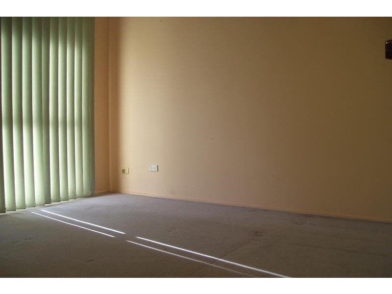 61 Oaktree Drive, Hampton Park VIC 3976