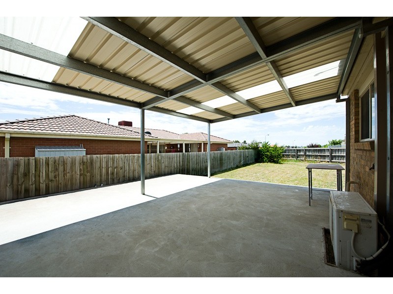 27 Redwood Avenue, Hampton Park VIC 3976