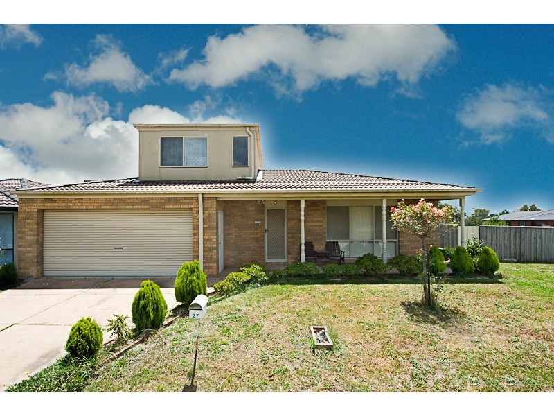 27 Redwood Avenue, Hampton Park VIC 3976