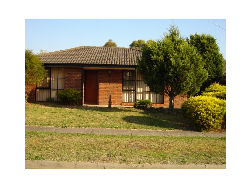 61 Strong Drive, Hampton Park VIC 3976