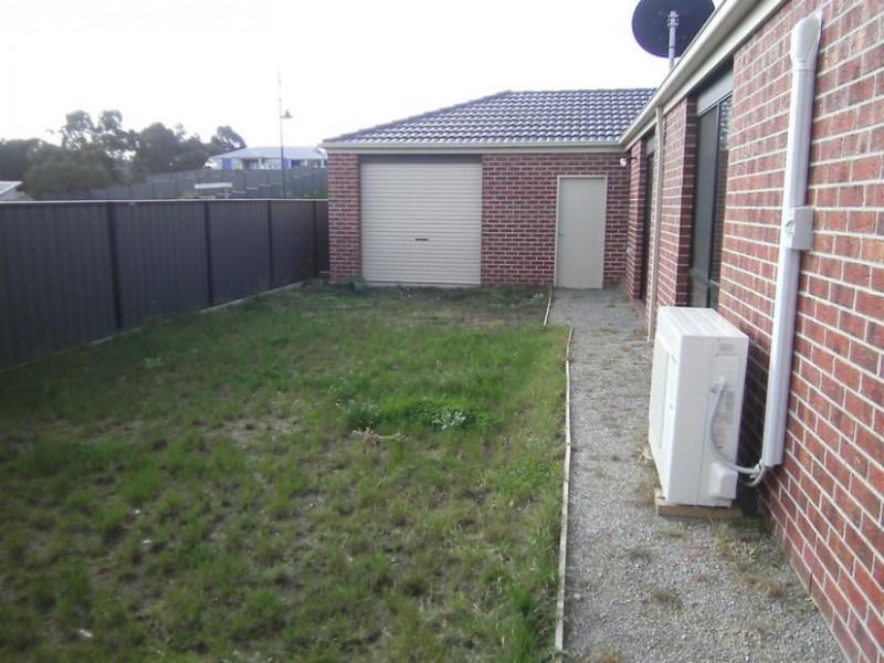 50 Windermere Boulevard, Pakenham VIC 3810