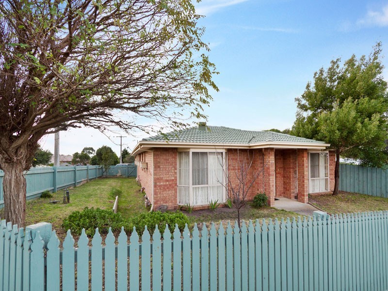 67 Huntington Drive, Hampton Park VIC 3976
