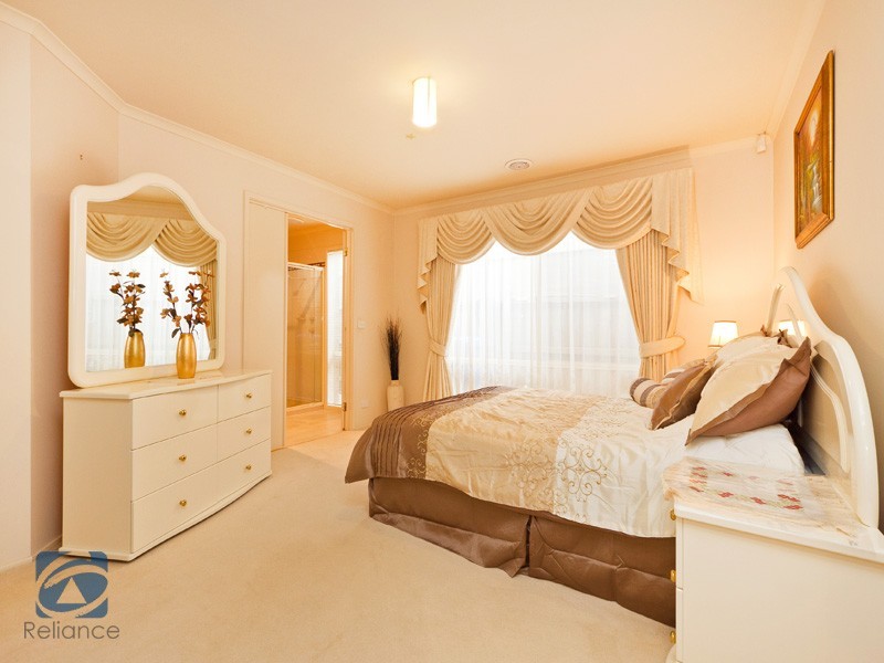 Lynbrook VIC 3975