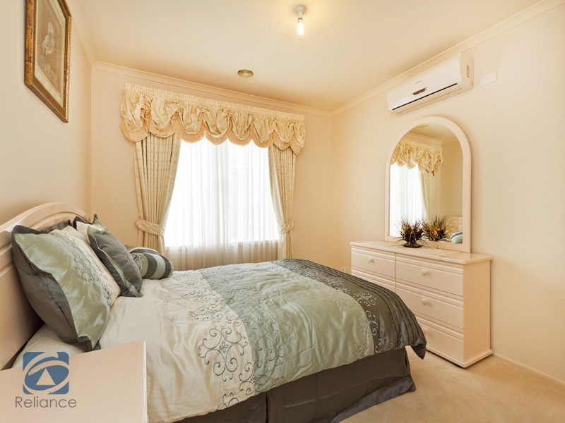 Lynbrook VIC 3975