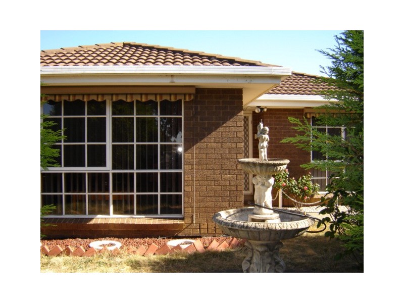 1/4 Justin Circuit, Hampton Park VIC 3976