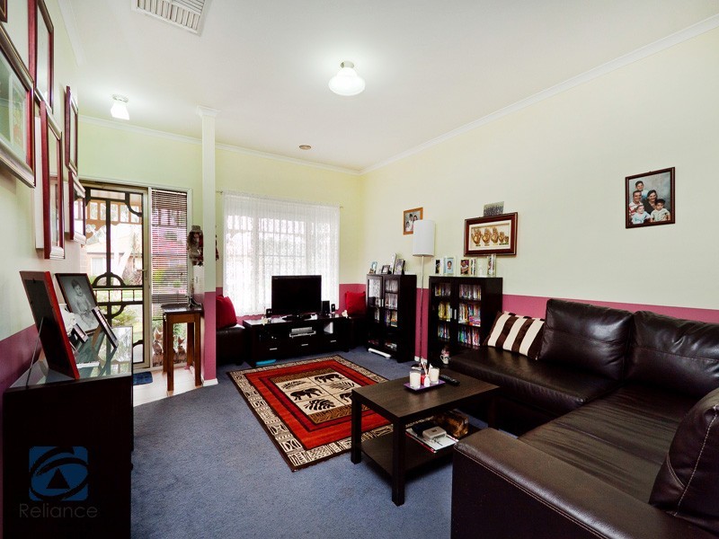 16 Harford Close, Lynbrook VIC 3975
