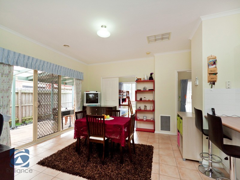 16 Harford Close, Lynbrook VIC 3975