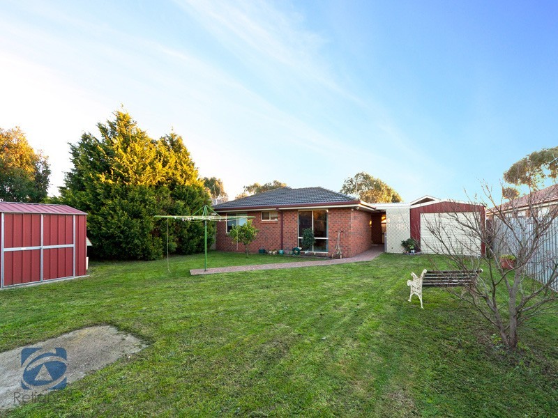 25 Langbourne Drive, Narre Warren South VIC 3805
