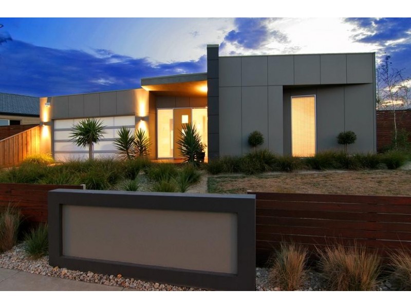 1 Moreton Bay Boulevard, Lyndhurst VIC 3975