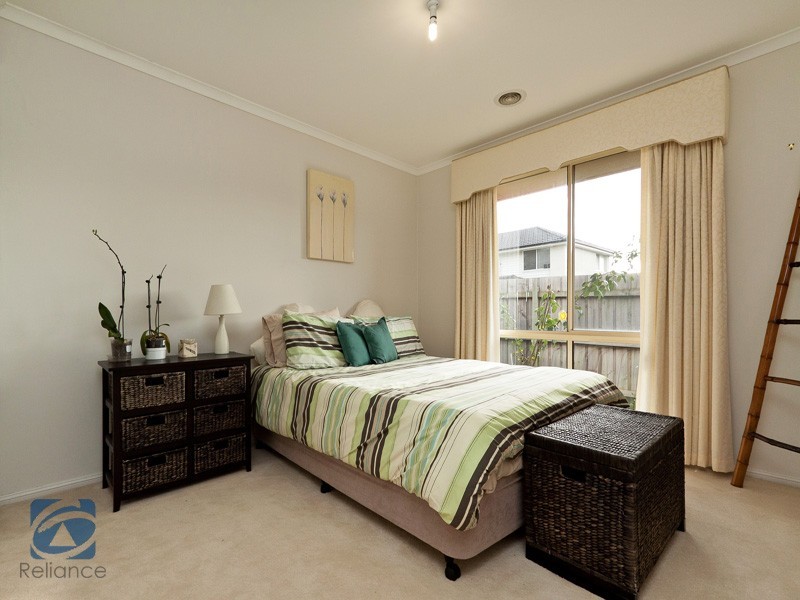 Lynbrook VIC 3975