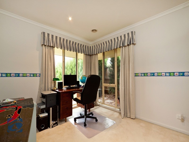 Lynbrook VIC 3975