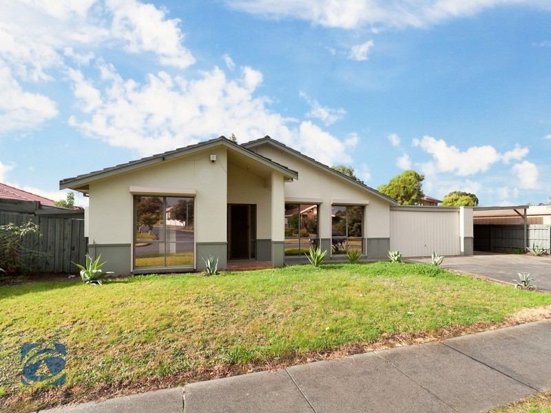 28 Verona Drive, Hampton Park VIC 3976