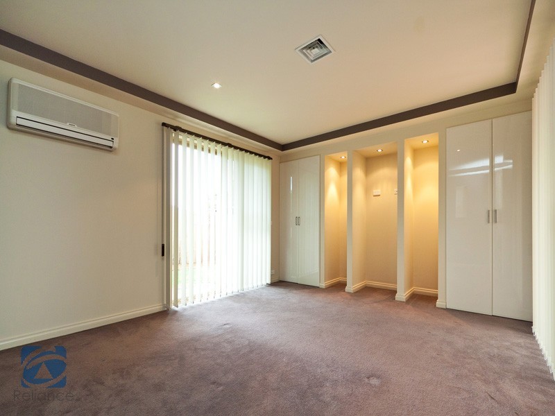 28 Verona Drive, Hampton Park VIC 3976