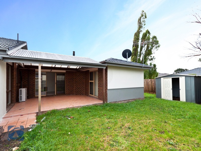 28 Verona Drive, Hampton Park VIC 3976