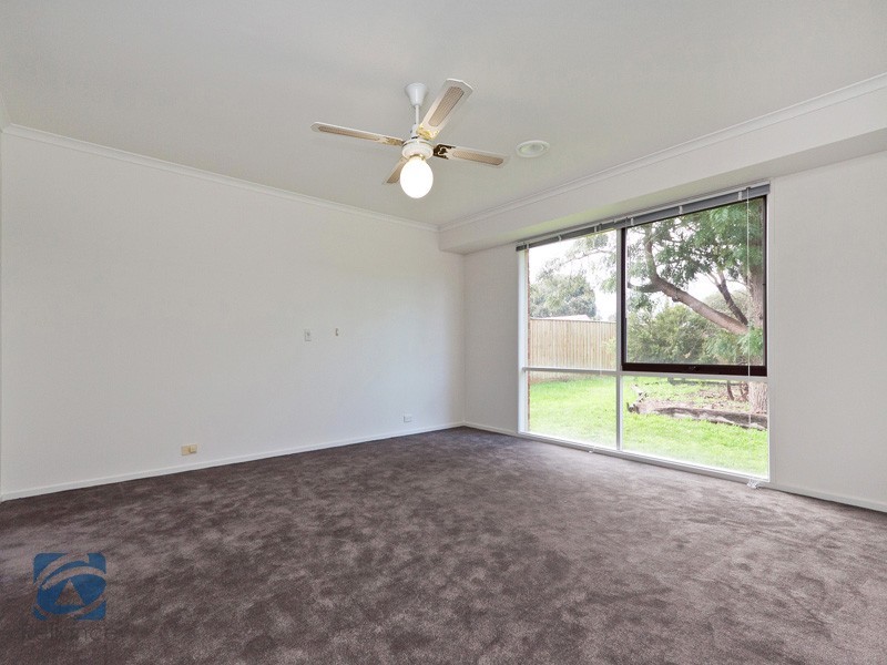 11 Cherryplum Court, Cranbourne North VIC 3977