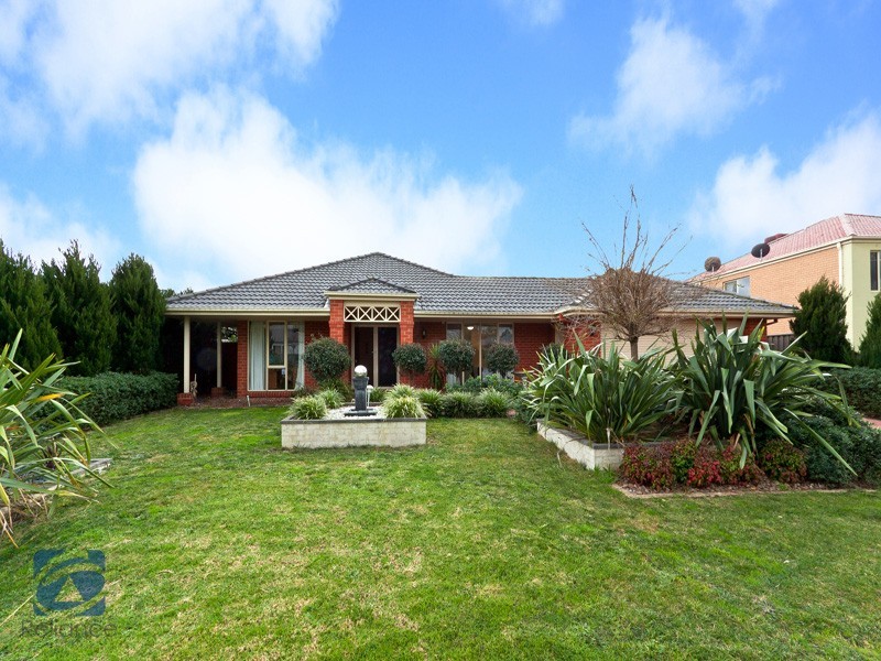 10 Ronans Retreat, Lynbrook VIC 3975